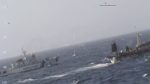 The Lu Yan Yuan Yu 010, right, was sunk by the Argentinian coast guard, left, after it was found fishing illegally.