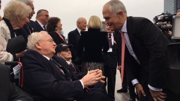 Malcolm Turnbull meets Coral Sea veterans during his visit to New York. 