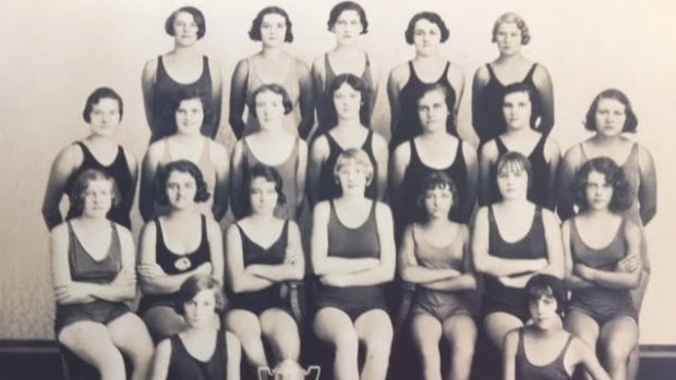Rita Smith (front row, middle) in a group photo of women members of the Sandgate Amateur Swimming Club .