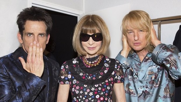 Anna Wintour poses with "Derek Zoolander" and "Hansel McDonald" backstage at Valentino.