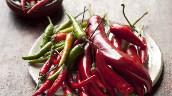 It pays to know your peppers. This gallery guide will help you identify common chilli varieties. 