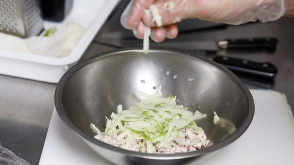 Step 5 Add the grated apple to the chicken