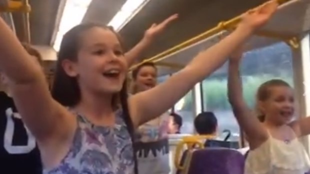 The cast of The Sound of Music performed a flash mob on a Brisbane train.