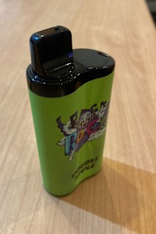 The vape Melbourne mum Paige found in her seven-year-old son's school bag.
