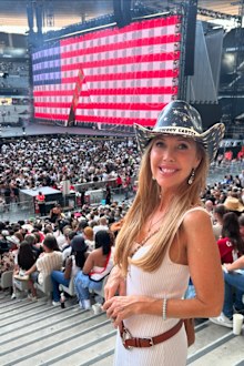 Getaway star Catriona Rowntree at Beyonce concert in Paris with special guest Miley Cyrus