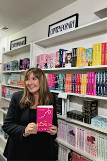 T.L. Swan author