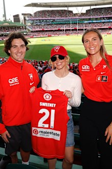Sydney Sweeney at the AFL to watch the Sydney Swans