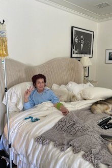 Sharon Osbourne looks frail in new photo as she battles COVID-19 for a second time.