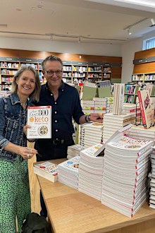 Dr Clare Bailey Mosley and Dr Michael Mosley in Australia in 2023