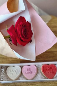 Florist, flowers, bouquet, Valentine's day
