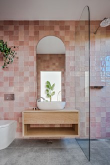 What you need to know about shower screens before a bathroom renovation