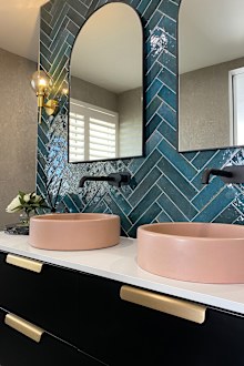 El'ise and Matt's renovation: A bold and eclectic master ensuite