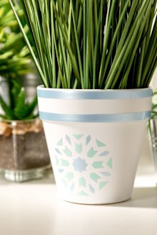 Cricut Joy project pastel plant pot