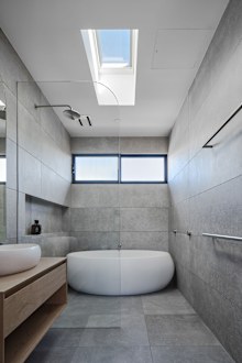 What you need to know about shower screens before a bathroom renovation