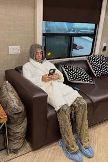 Katy Perry shares snaps from filming new music video for Bandaids