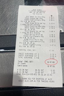 ALDI school mum