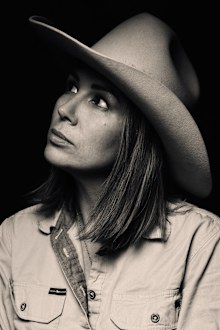 Pennie Looker photographed by Richard Wiesel for SERVICE, an exhibition aimed at reflecting on the deep challenges faced by veterans.
