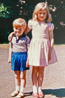 Charles Spencer shares rare childhood photo of Diana