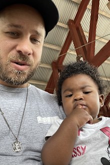 police officer bond with baby he revived kansas city US