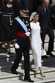 VATICAN CITY, VATICAN - MAY 18: King Felipe VI of Spain and Queen Letizia of Spain arrive ahead of the Inauguration Mass of Pope Leo XIV in St Peter's Square on May 18, 2025 in Vatican City, Vatican. 