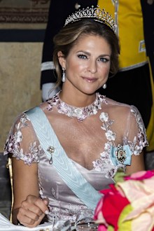 Swedish royals wear tiaras for Nobel Prize Kings Dinner inside palace