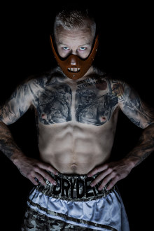 Newcastle boxer Darkon Dryden will fight rising star Tim Tszyu.
