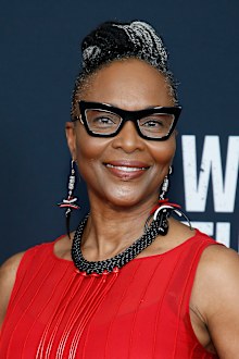 Suzzanne Douglas