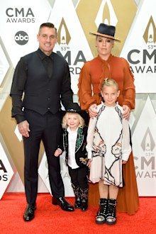 Pink, Carey Hart