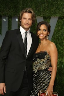 Actress Halle Berry (R) and Gabriel Aubry arrive at the 2009 Vanity Fair Oscar Party hosted by Graydon Carter held at the Sunset Tower on February 22, 2009 in West Hollywood, California.  