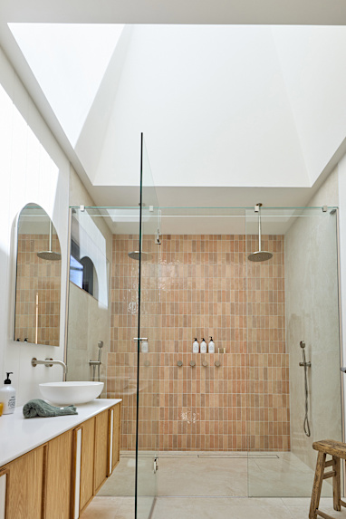 Ricky and Haydn | Main Ensuite