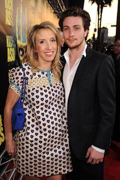 January 2010: Expecting first child