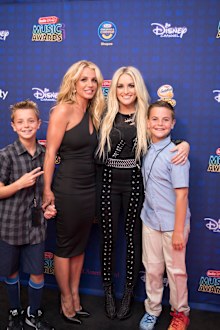Britney Spears, transformation, photos, sister Jamie Lynn Spears and sons Jayden and Preston at the 2017 Radio Disney Music Awards.