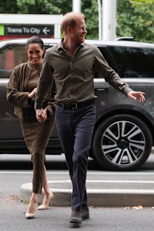 MELBOURNE, AUSTRALIA - APRIL 14: Prince Harry, Duke of Sussex and Meghan, Duchess of Sussex arrive at the Australian National Veterans Arts Museum (Anvam) in Southbank on April 14, 2026 in Melbourne, Australia. Meghan and Prince Harry, Duke of Sussex are on a four-day visit to Australia, with engagements across Melbourne, Canberra and Sydney. (Photo by Jonathan Brady-Pool/Getty Images)