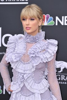 Taylor Swift arrives at the Billboard Music Awards 2019