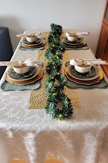 Christmas table setting, tablescape, green and gold theme, Kmart