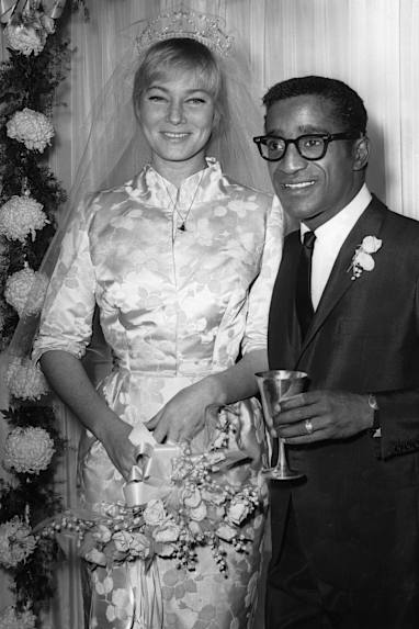 1960: Sammy Davis Jr. and May Britt