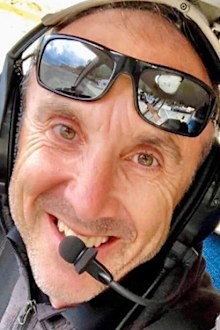 Pilot Ara Zobayan had flown Kobe Bryant for many years.