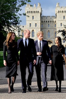 Catherine, Princess of Wales, Prince William, Prince of Wales, Prince Harry, Duke of Sussex, and Meghan, Duchess of Sussex on the long Walk at Windsor Castle arrive to view flowers and tributes to HM Queen Elizabeth on September 10, 2022 in Windsor, England. Crowds have gathered and tributes left at the gates of Windsor Castle to Queen Elizabeth II, who died at Balmoral Castle on 8 September, 2022. (Photo by Chris Jackson - WPA Pool/Getty Images)