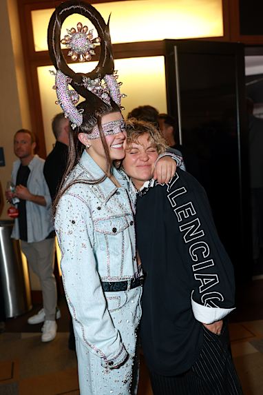JoJo Siwa and Kath Ebbs