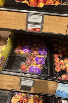 peaches loose and packaged