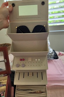 Kmart sunglasses and jewellery organiser