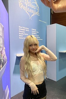 Lily from K-pop group NMIXX
