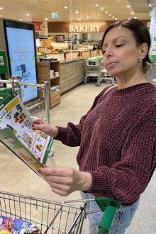Jo Abi supermarket sleuths
