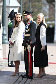 OSLO, NORWAY - APRIL 8: Crown Prince Haakon of Norway, Crown Princess Mette-Marit and Princess Ingrid Alexandra attend the welcoming ceremony at The Royal Palace in conjunction with the Icelandic State Visit on April 8, 2025 in Oslo, Norway. (Photo by Rune Hellestad - Corbis/Getty Images)