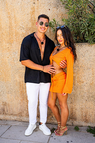 Mia and Niko