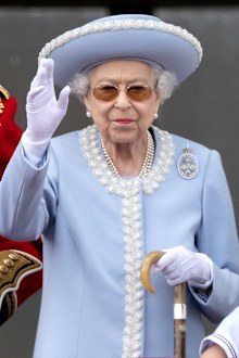 Platinum Jubilee. Pic Shows HM The Queen with embers of the Royal Family on the Balcony to watch the fly past
