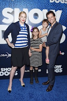 Ioan Gruffudd and Alice Evans with their daughters Ella and Elsie at the LA premiere of Show Dogs in 2018.