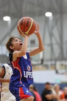 Reggie Bird son Lucas basketball shot