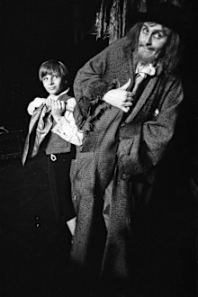 Oliver returns to the West End stage at the Piccadilly Theatre. Paul Barclay, pictured, plays the lead role with Barry Humphries as Fagin, 25th April 1967. (Photo by Peter Stone/Daily Mirror/Mirrorpix/Getty Images)