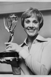 Actress Julie Andrews holding her Emmy Award, London, June 6th 1973. (Photo by Central Press/Hulton Archive/Getty Images)